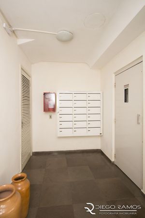 Image 3 - 2704