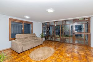 Image 33 - 857228