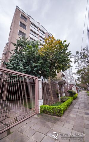 Image 25 - 875167