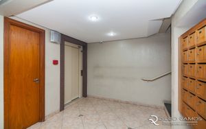 Image 28 - 875167