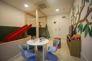 Image 6 - 27527