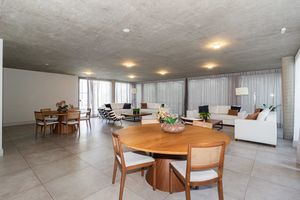 Image 72 - 905542