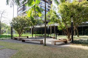 Image 79 - 905542