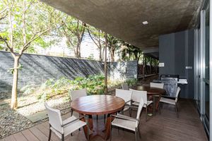 Image 84 - 905542