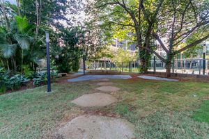 Image 73 - 871589