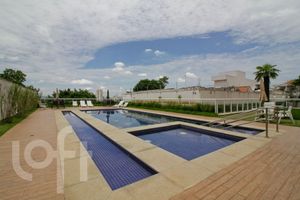 Image 32 - 27733