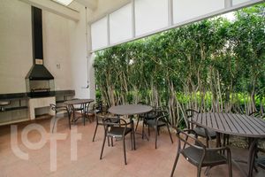 Image 21 - 27733