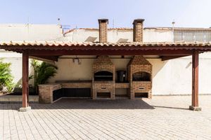 Image 37 - 320997