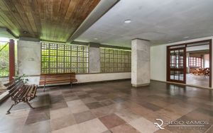Image 43 - 881004