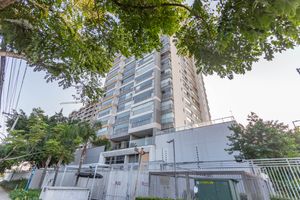 Image 33 - 875115