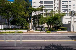 Image 52 - 27917