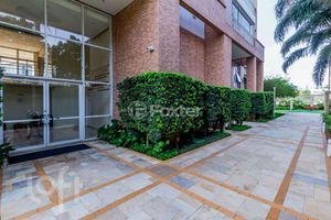 Image 69 - 810273