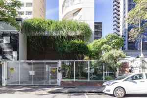 Image 33 - 882784