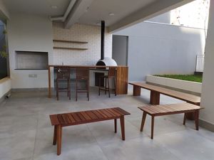 Image 32 - 858734