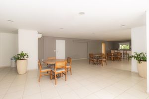 Image 42 - 872881