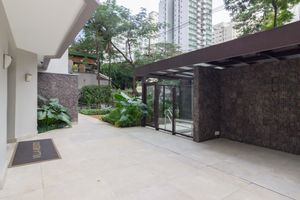 Image 62 - 890225