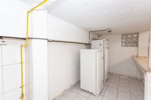 Image 40 - 771500