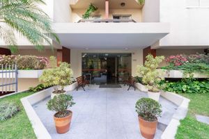 Image 32 - 886860
