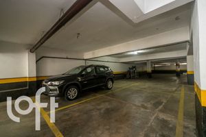 Image 43 - 923943