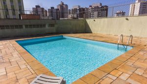 Image 14 - 899400