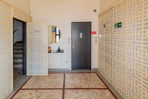 Image 28 - 885168