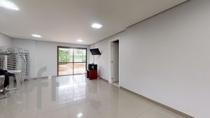 Image 35 - 924010