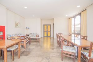Image 8 - 302