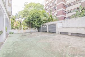 Image 4 - 302