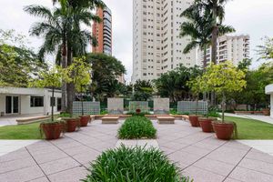 Image 11 - 30313