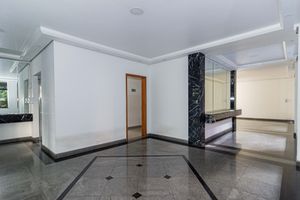 Image 32 - 923111