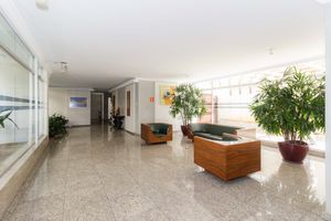 Image 33 - 876113
