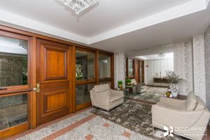 Image 38 - 209359