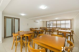 Image 31 - 853857
