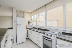 Image 3 - 309