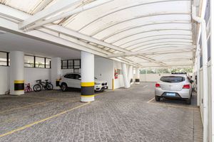 Image 65 - 894602