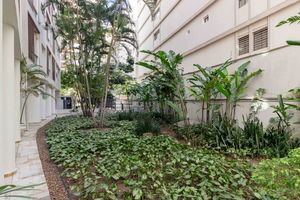 Image 67 - 894602