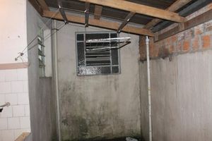 Image 38 - 379065