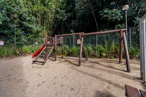 Image 23 - 225654