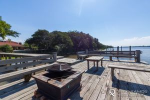 Image 49 - 869572
