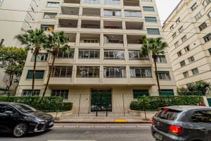 Image 8 - 825848