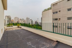 Image 11 - 825848