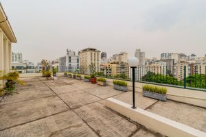 Image 12 - 825848