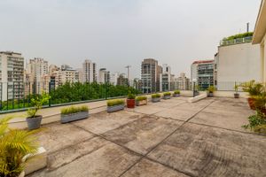 Image 13 - 825848