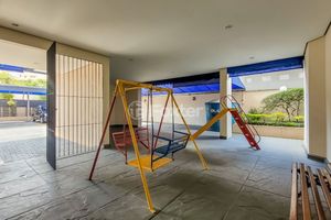 Image 31 - 871737