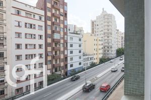 Image 40 - 322021