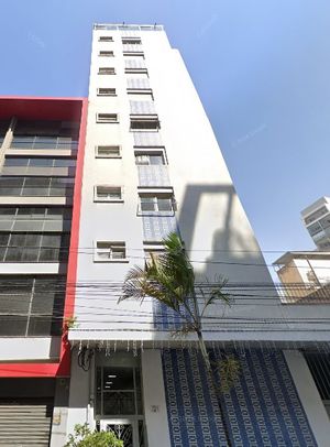 Image 16 - 881405