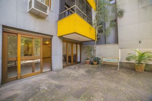 Image 37 - 208158