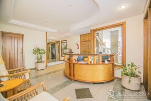 Image 30 - 208158
