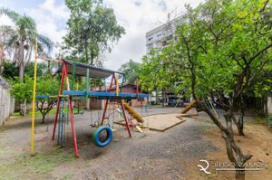 Image 29 - 886729