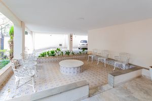 Image 31 - 915815